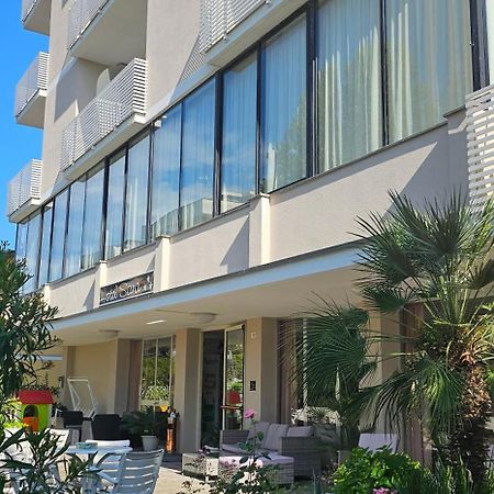 Hotel Sara*** Cesenatico Eksteriør bilde
