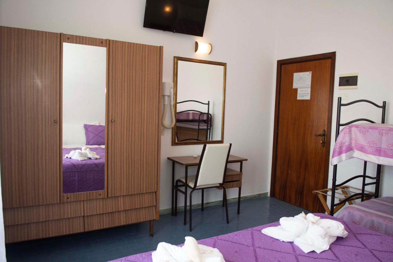 Hotel Sara*** Cesenatico Eksteriør bilde