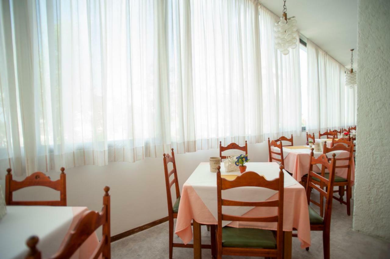 Hotel Sara*** Cesenatico Eksteriør bilde