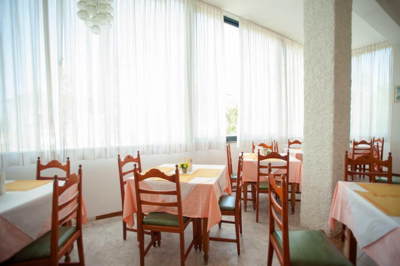 Hotel Sara*** Cesenatico Eksteriør bilde